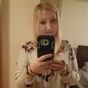 Meet your Posher, Courtney